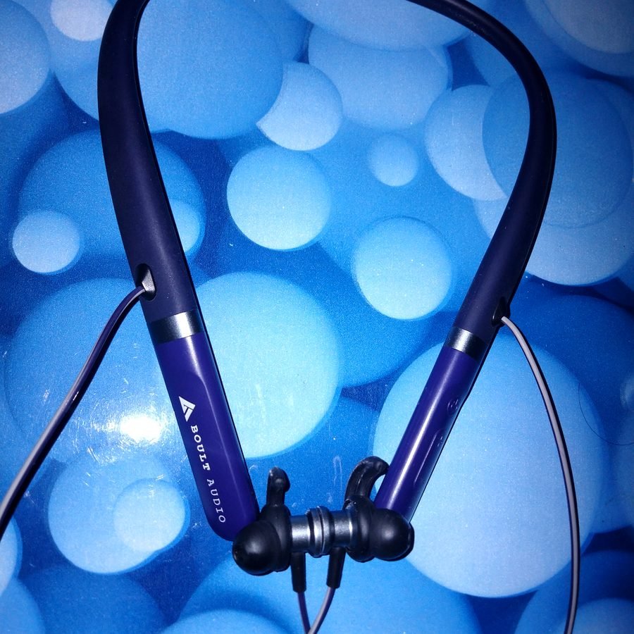 Daily Wireless Neckband at SHIVAM ELECTRONICS online store