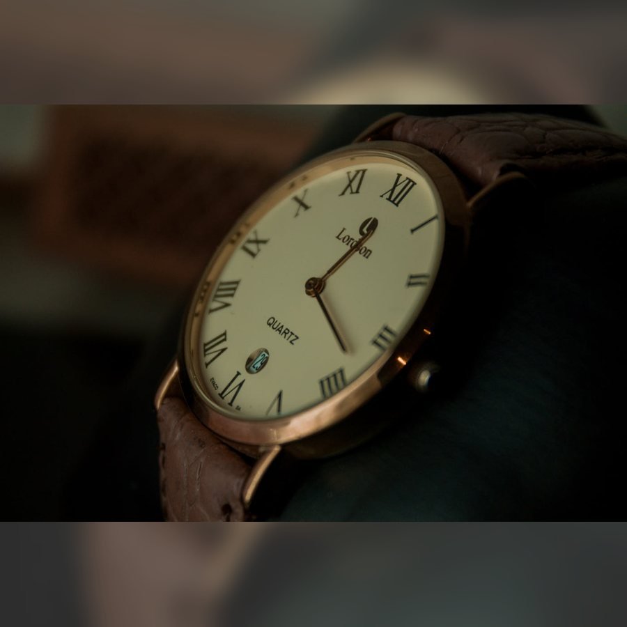 Minimal Gold Accent Watch at SHIVAM ELECTRONICS online store