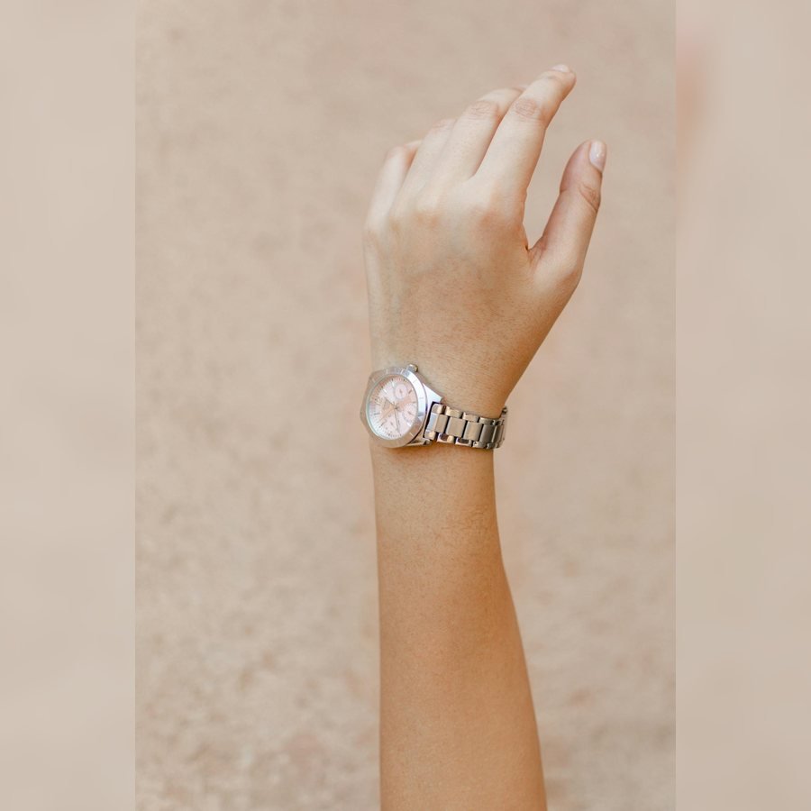 Rose Gold Bracelet Watch at SHIVAM ELECTRONICS online store